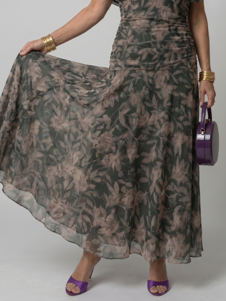 Flowy women's midi dress, off-shoulder, elegant and comfortable, suitable for various occasions.