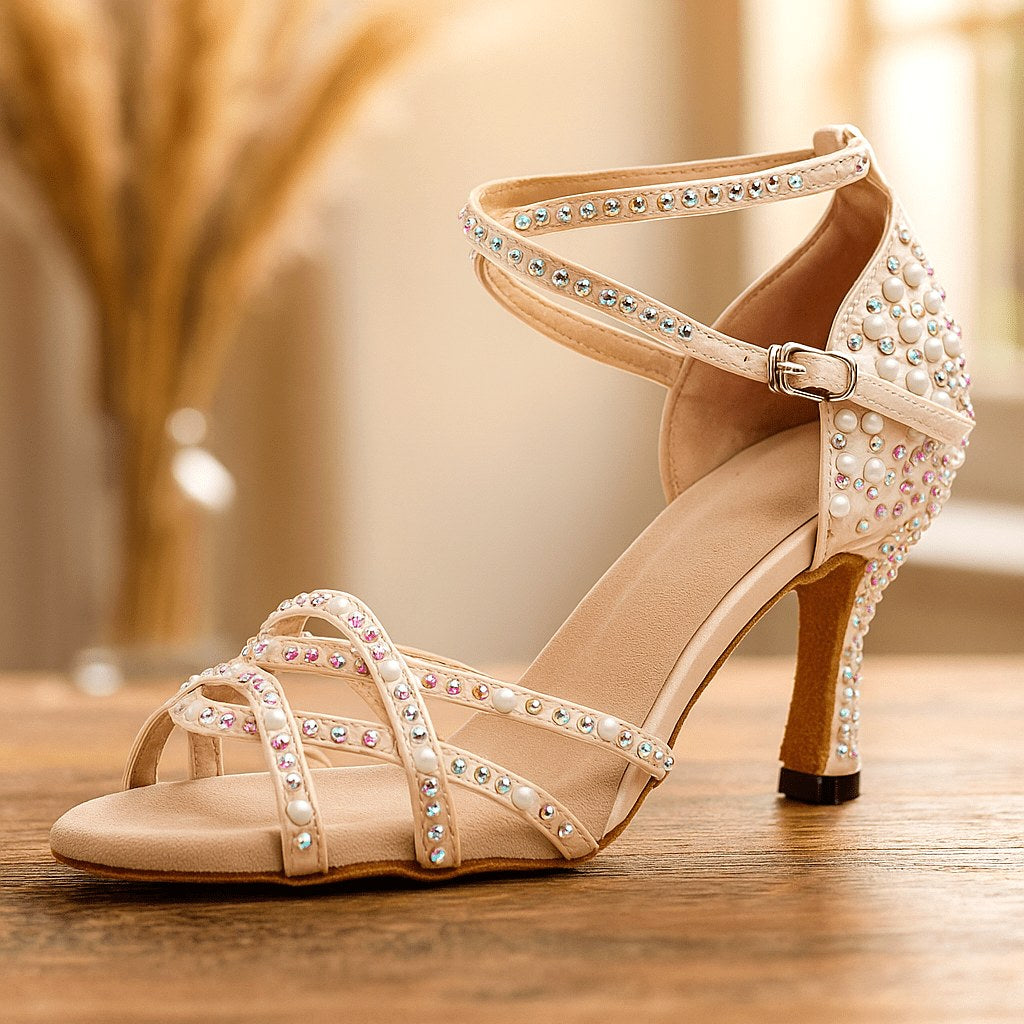 Women's formal heeled shoes, crystallised for evening elegance. Stable and comfortable for dancing.