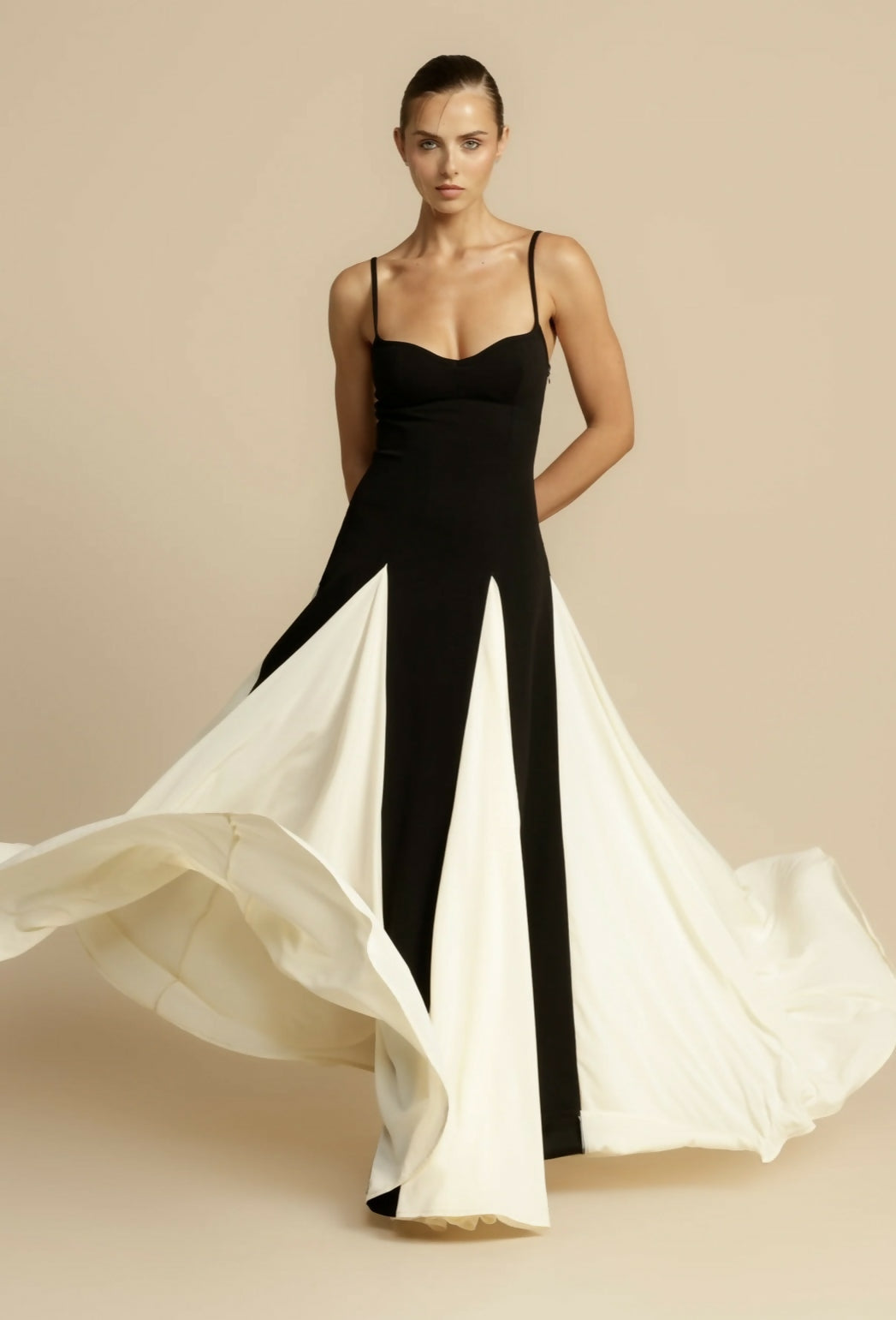 Chic women's black maxi dress with an A-line silhouette, ideal for special events.
