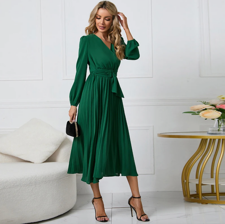 Stylish women's blazer dress in a classic cut, versatile for professional office wear or a chic party outfit.