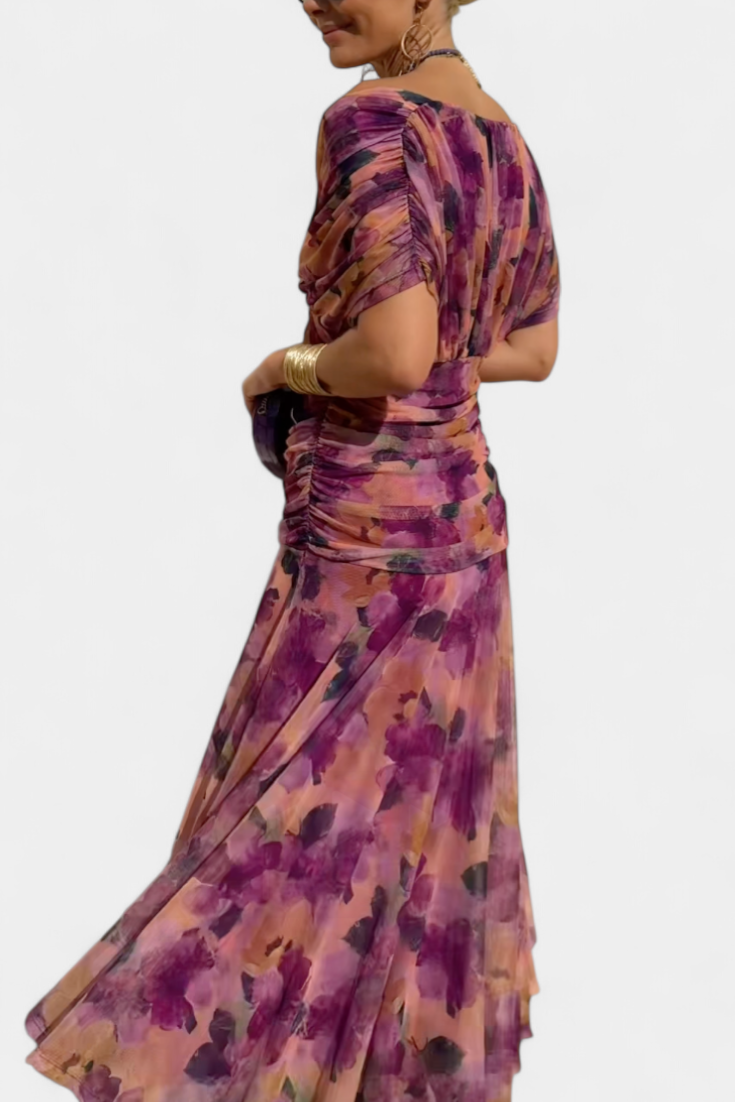 Flowy women's floral maxi dress, perfect for summer.