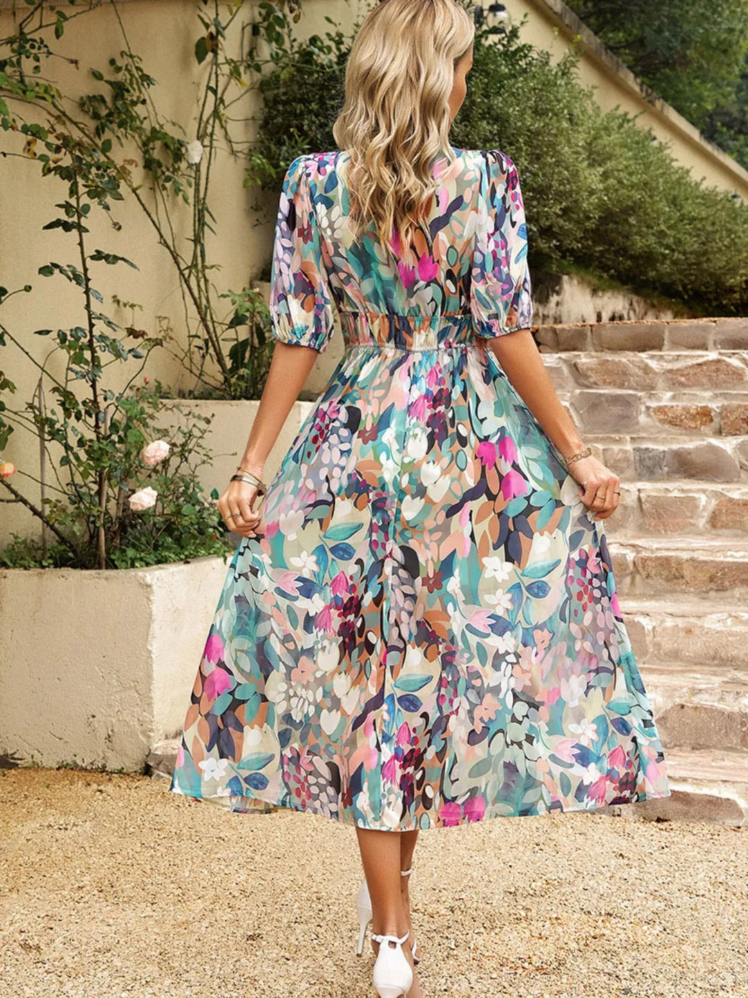 Chic puff sleeve floral dress, an elegant summer midi option