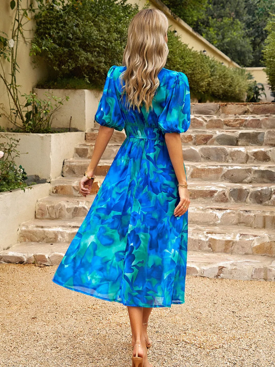 Floral print A-line dress with flattering puff sleeves