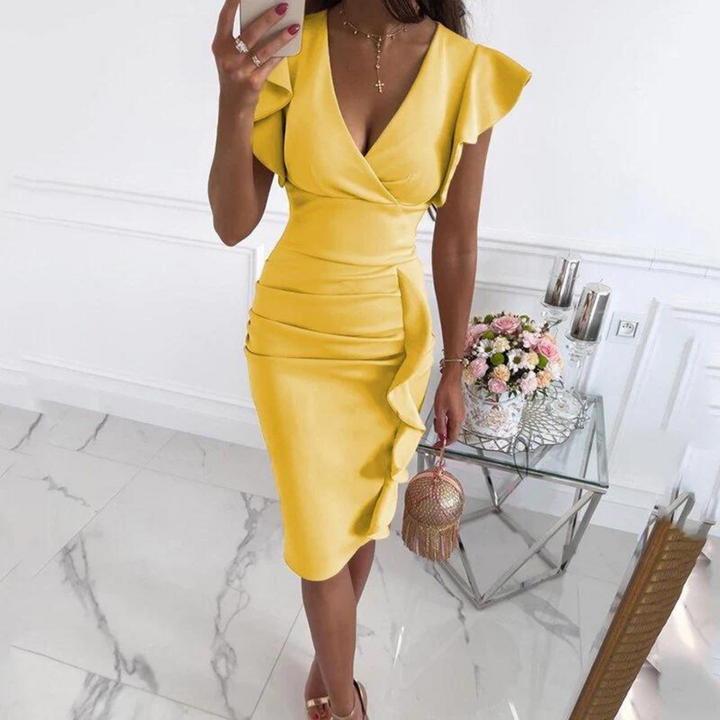 Casual V-neck midi dress for women, Maud, with elegant pleated sleeves for everyday style.