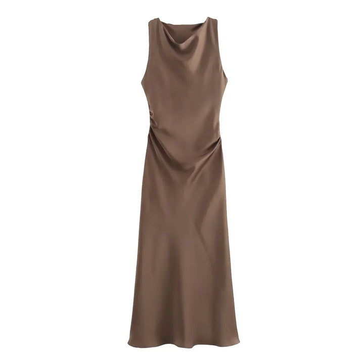 Fashionable women's bodycon midi dress, a versatile piece for elegant evening wear or chic daytime events.