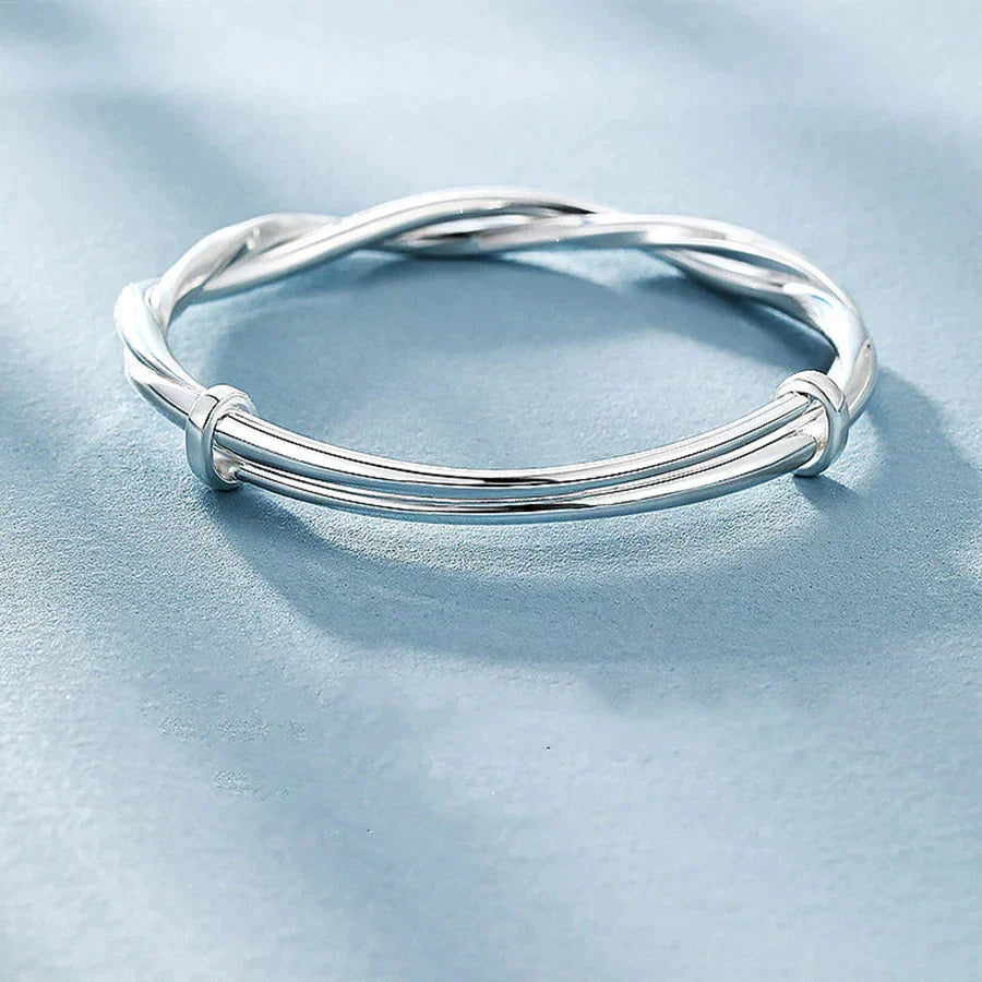 Beautiful sterling silver bracelet, an intricate and elegant gift for women. Fine jewelry accessory for any occasion.