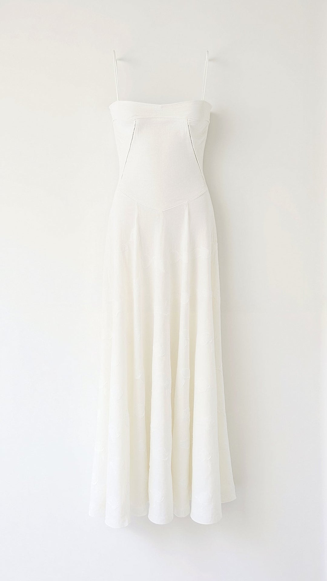 Elegant A-line maxi dress for women, suitable as a wedding guest dress or party wear.