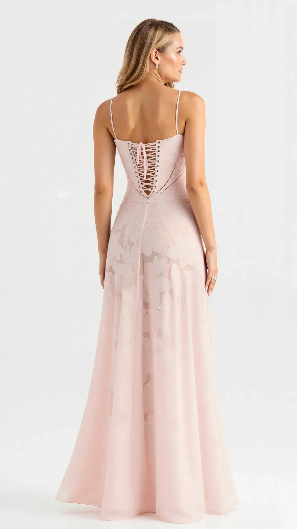 Stylish women's A-line party dress, a versatile maxi gown for formal events.