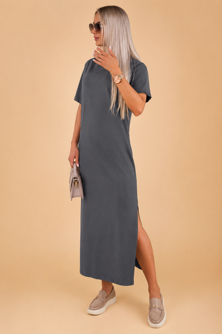 Chic women's batwing sleeve maxi dress, a loose-fit elegant dress ideal for parties and special occasions.