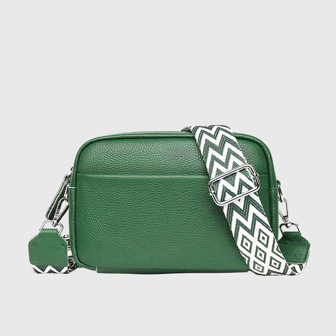 Sophisticated women's black leather handbag, a stylish and elegant shoulder bag that complements any outfit.