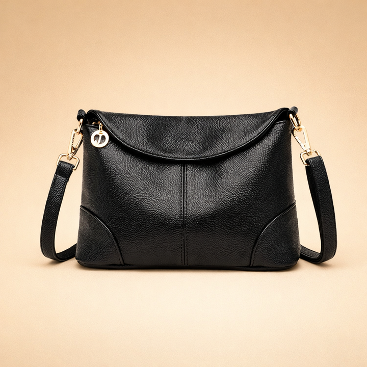 Elegant women's everyday shoulder bag in synthetic leather, perfect for versatile daily style.
