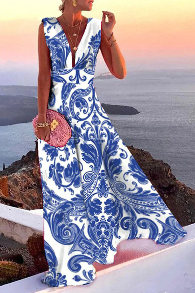 Stylish women's summer vacation dress, comfortable & colorful, ideal for beach or party fashion.