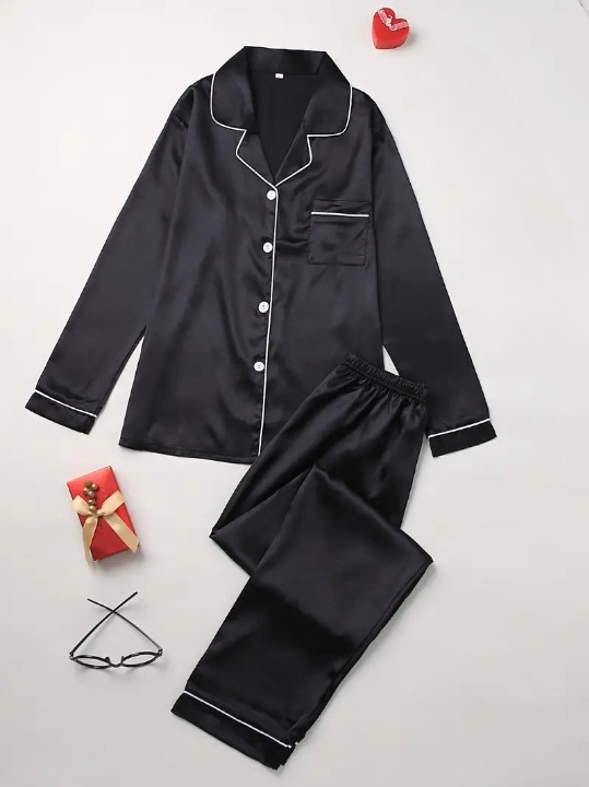 Elegant and comfortable women's nightwear: two-piece set
