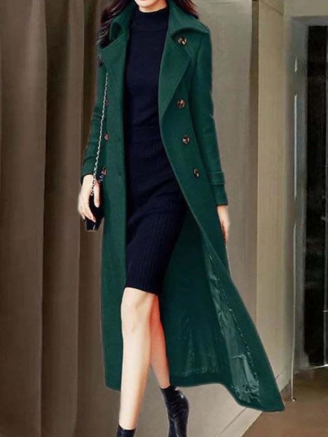 Ladies' elegant winter fashion coat. A warm, long wool coat with a stylish shawl collar for cold days.