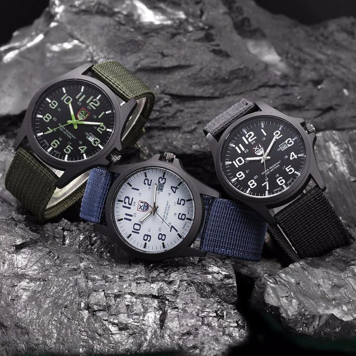 Versatile men's sports watch, illuminated, water-resistant and tactical for both outdoor and daily use.