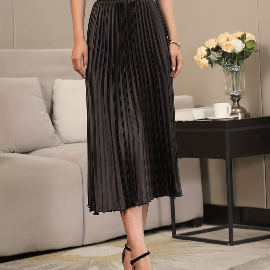 Elegant women's A-line pleated midi skirt, comfortable elastic waist for chic fashion. [[lstfy-media:12]]