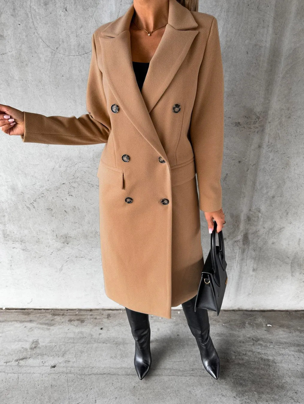 Timeless women's elegant lightweight jacket, a classic tailored design for comfortable and sophisticated outerwear.