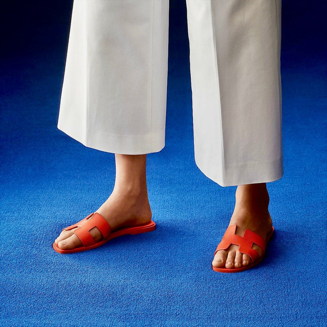 Comfortable women's summer flats. Luxurious, elegant slip-ons for home & travel.