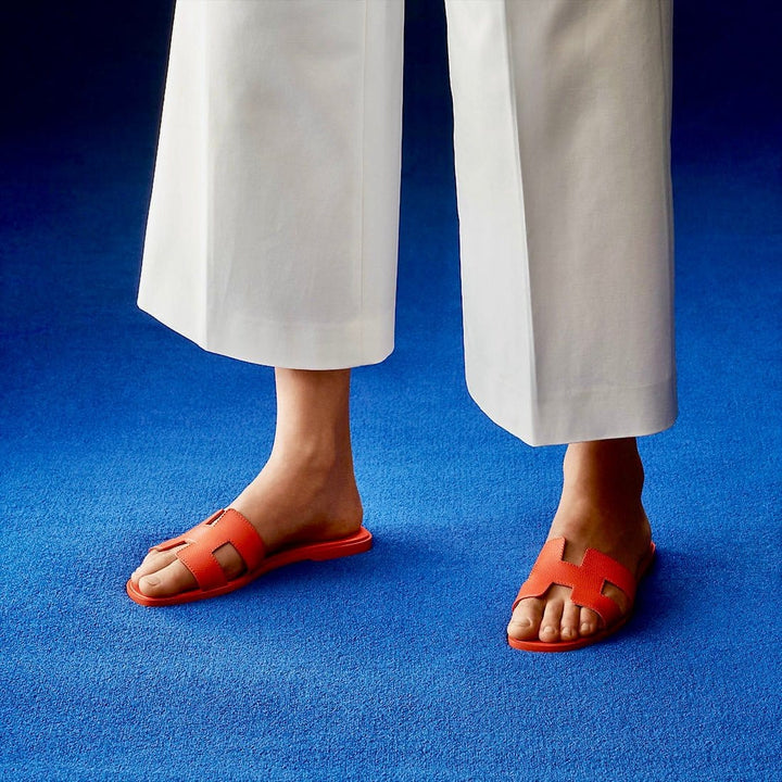 Comfortable women's summer flats. Luxurious, elegant slip-ons for home & travel.