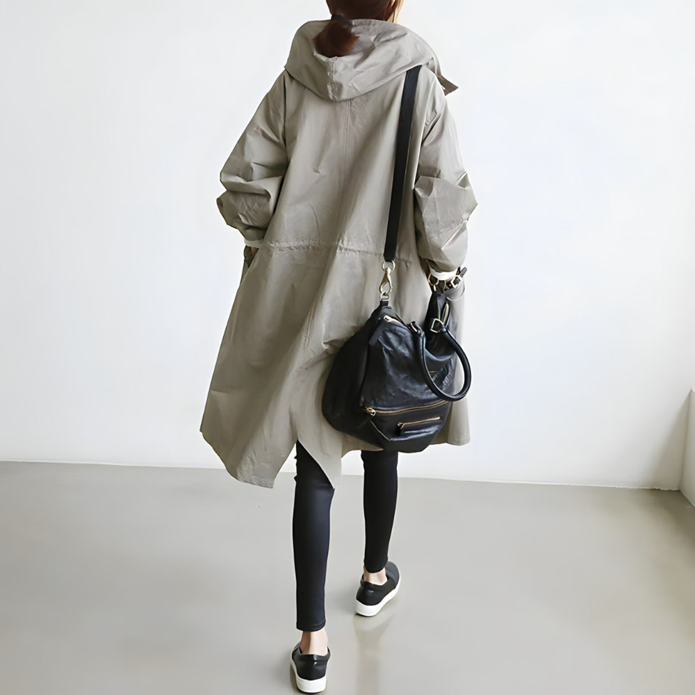 Elegant women's winter jacket, a versatile and warm coat for chic seasonal fashion. Comfortable layering piece.