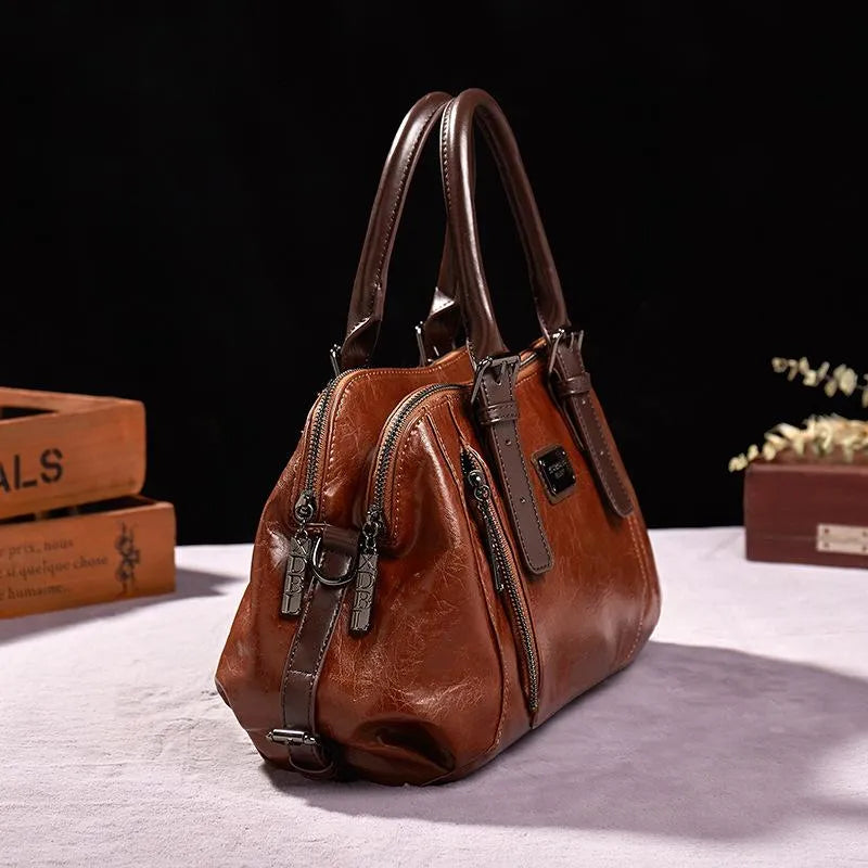 Stylish women's leather shoulder bag, versatile for everyday use. Features magnetic closure & durable design.