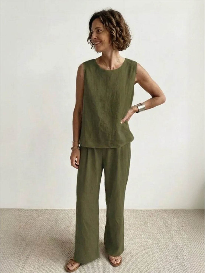Women's sleeveless tank & wide leg pants set for effortless comfort and summer casual wear.
