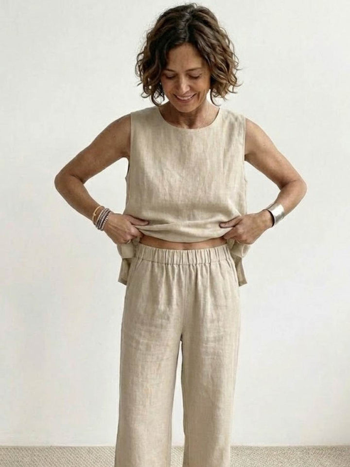 Women's two-piece co-ord set: sleeveless tank & wide-leg pants for a chic, comfortable summer style.