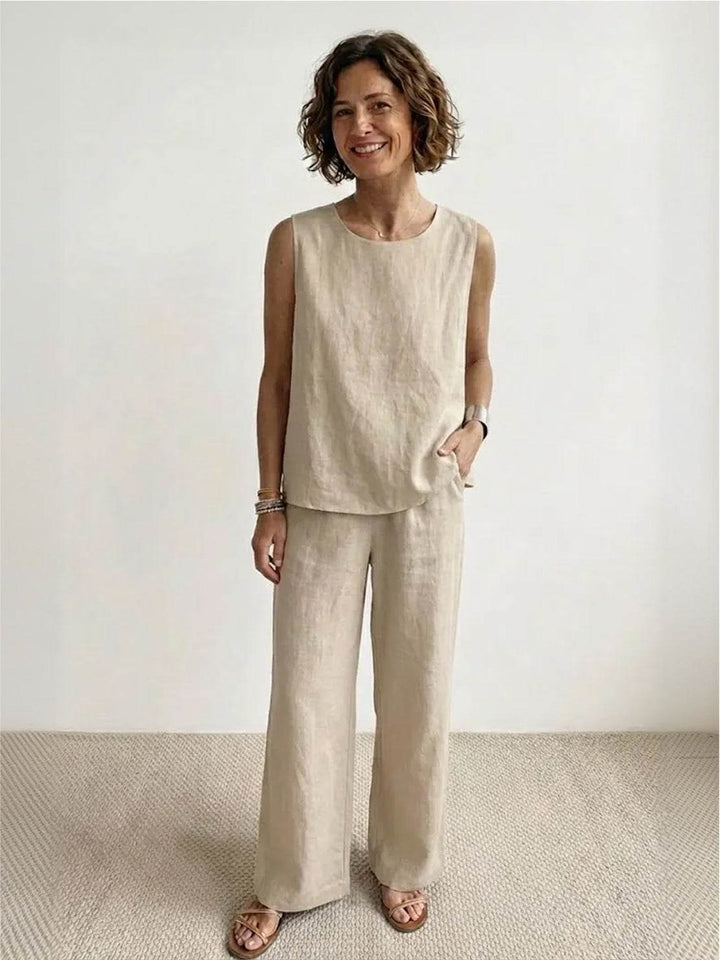 Comfortable women's two-piece co-ord set: sleeveless tank top and wide-leg pants for everyday style.