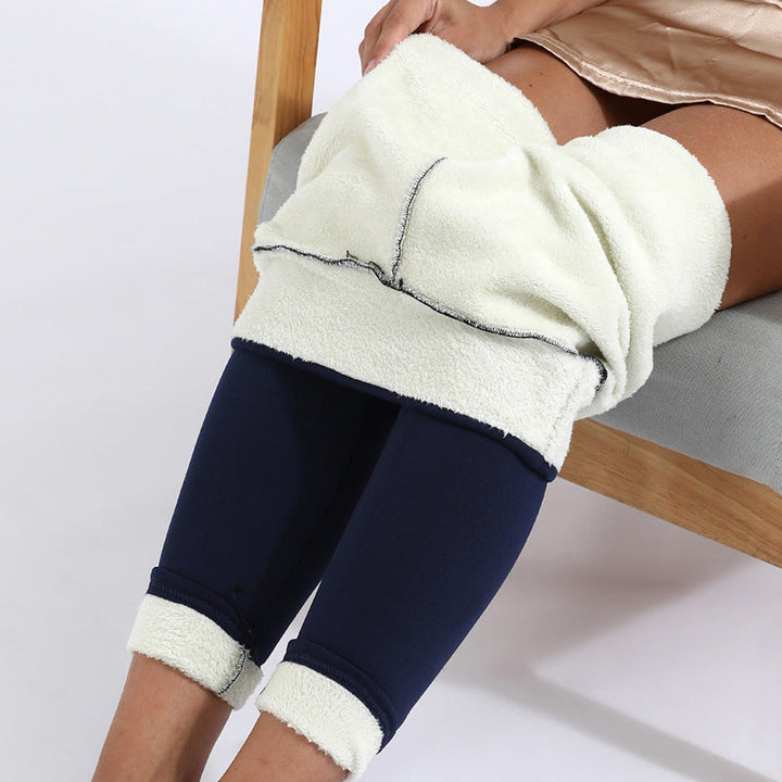These lined pants offer exceptional warmth and a flattering high waist.