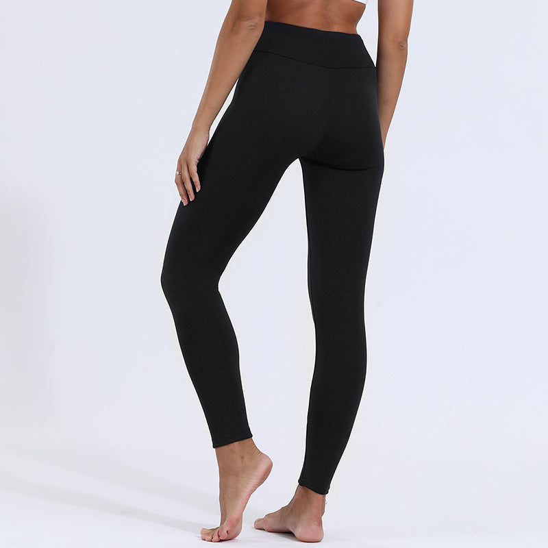 Chic and warm fleece leggings, a must-have for your cozy winter wardrobe.