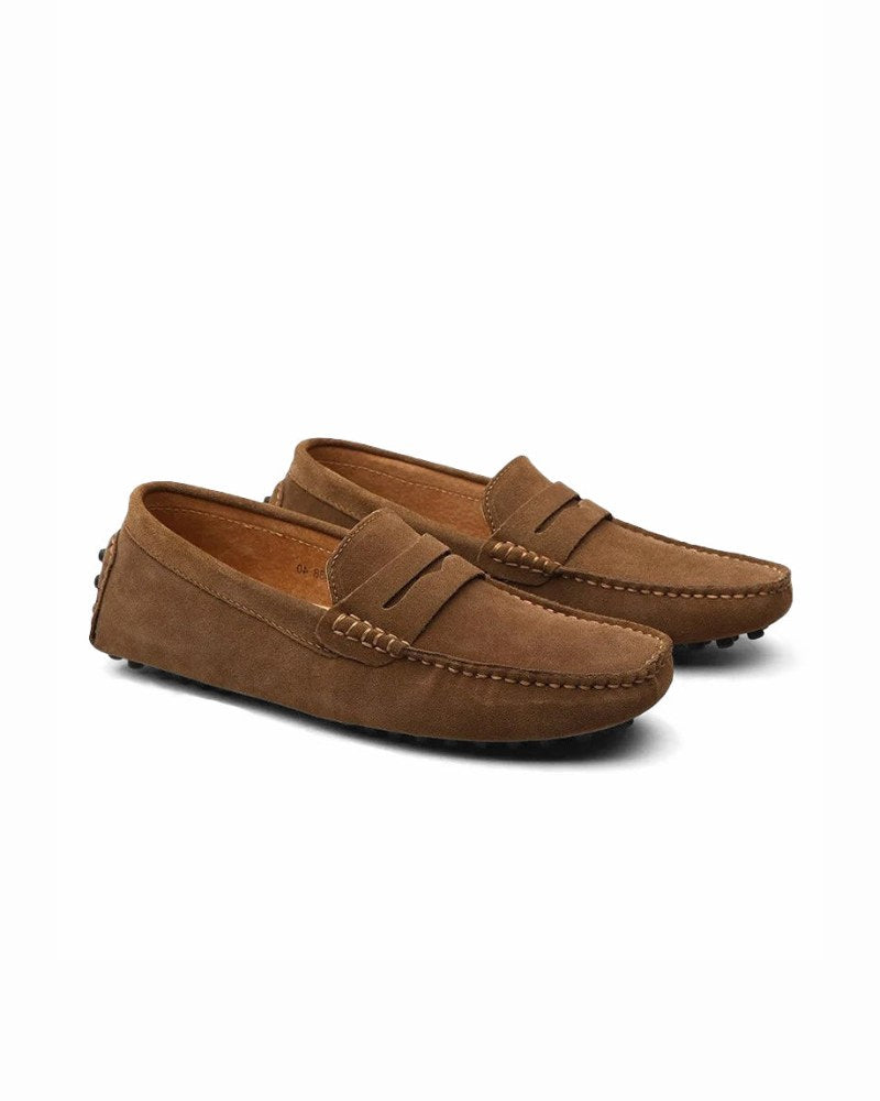 Casual men's suede-effect loafers, easy to slip on, ideal for smart casual outfits.
