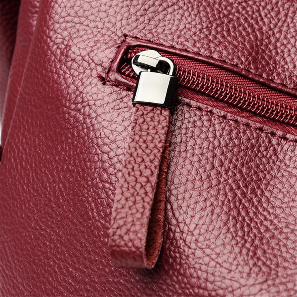 Versatile genuine leather women's elegant handbag. Luxury shoulder or tote bag for any fashion look.