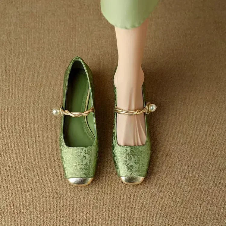 Elegant women's party shoes: vintage Mary Jane style with pearl strap & comfortable block heel.