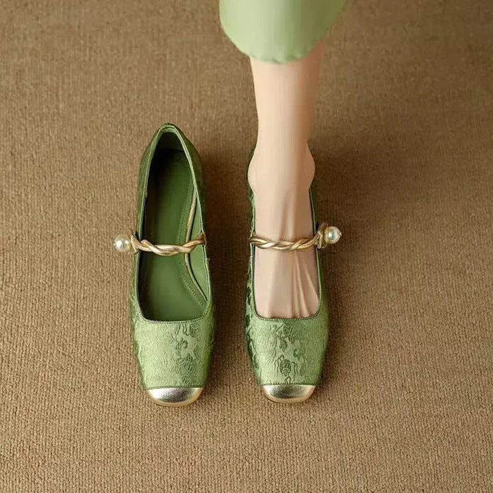 Elegant women's party shoes: vintage Mary Jane style with pearl strap & comfortable block heel.