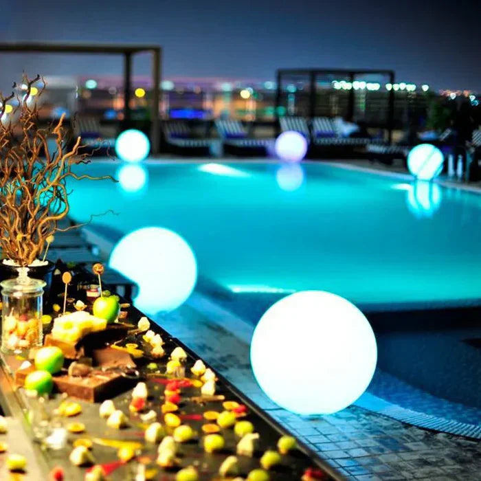 Easy to place wireless GlowSphere lawn light for instant ambiance