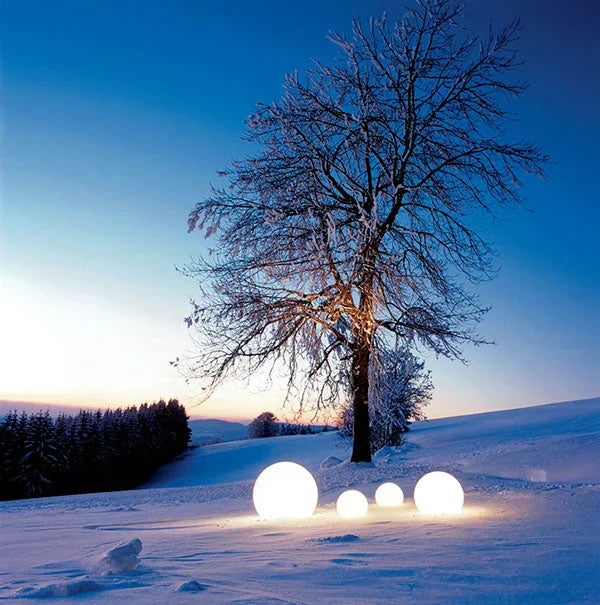 GlowSphere solar outdoor light, energy-efficient and beautiful