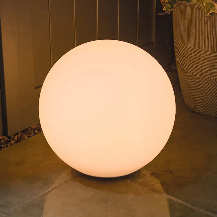 GlowSphere, a beautiful spherical light for enchanting garden ambiance