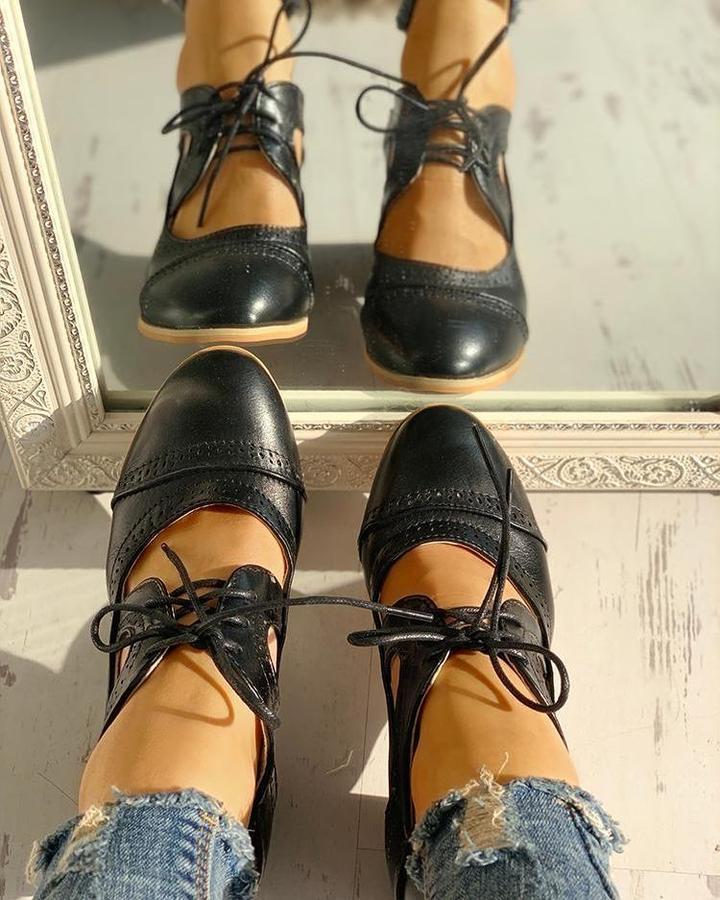Fashionable women's beige orthopedic shoes, anti-slip sole, vintage comfort for healthy feet.