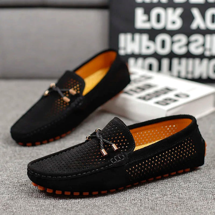 Men's comfortable classic slip-on loafers, versatile footwear for modern fashion.