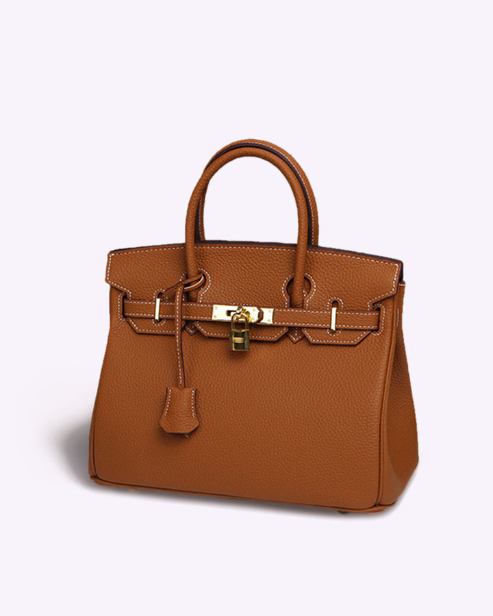 Versatile women's shoulder bag with built-in organizer. Ideal for travel, work, or daily essentials.