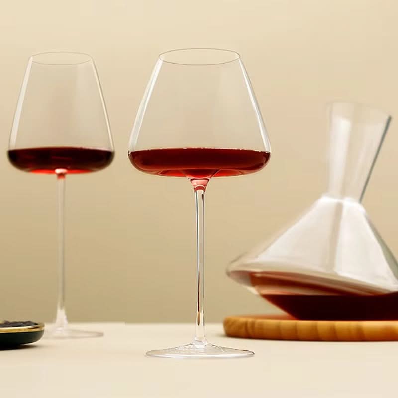 Artisanal crystal wine glasses & champagne flutes, handmade luxury drinkware for entertaining.