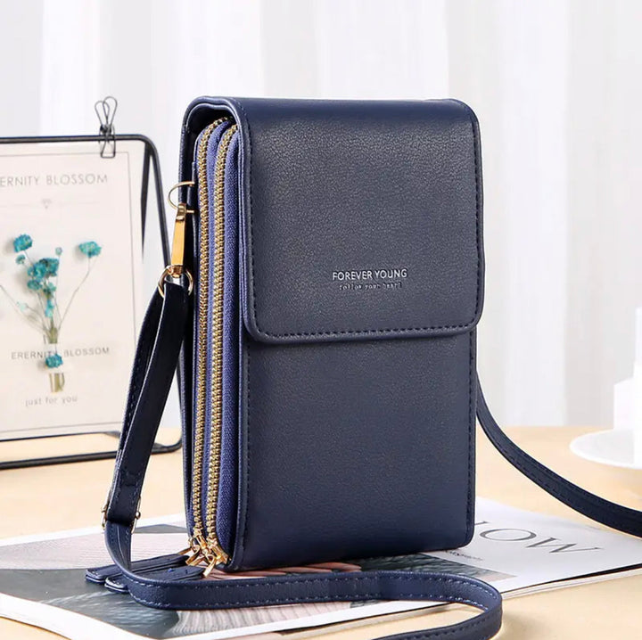 Chic versatile shoulder bag for women, an all-season fashion statement. Ideal elegant everyday accessory.
