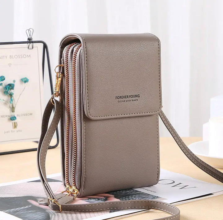 Women's elegant shoulder bag, versatile design for all-season style. Perfect fashion accessory & daily purse.