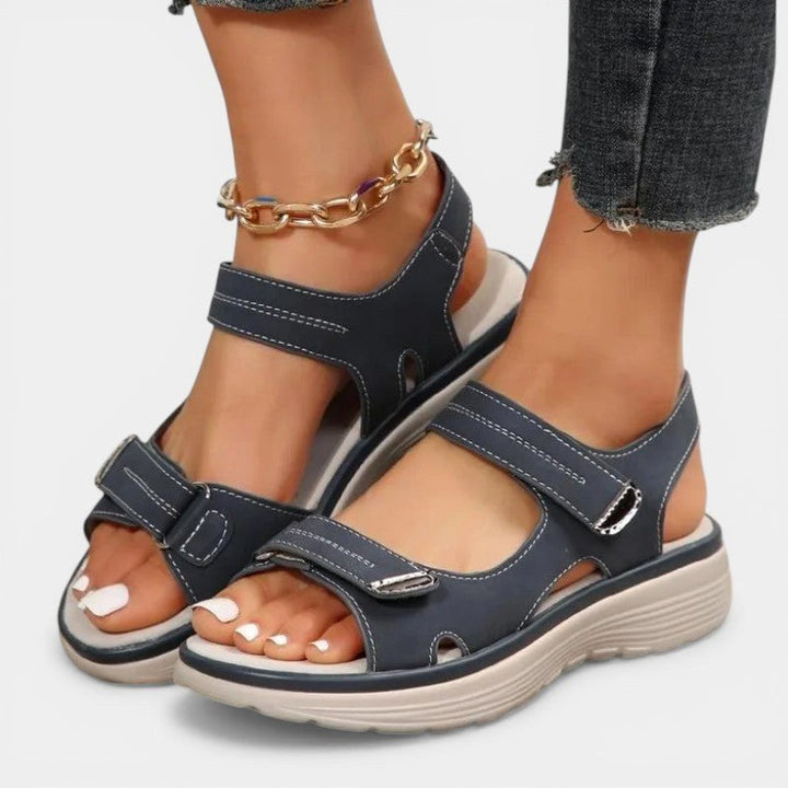 Everyday women's slip-on sandals, featuring orthopedic arch support & superior comfort.