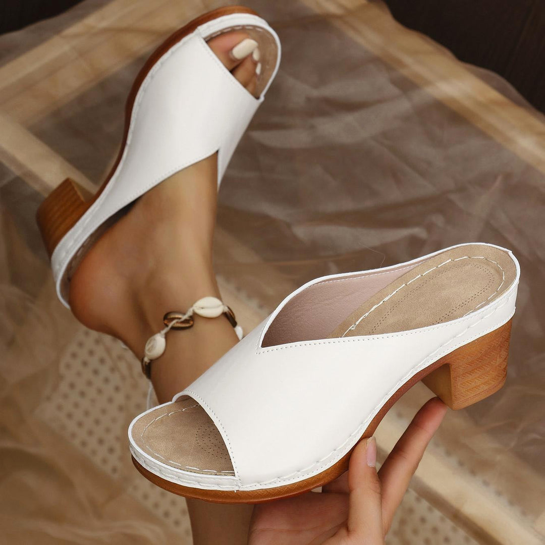 Women's supportive orthopaedic block heel sandals with arch support for comfortable summer wear.