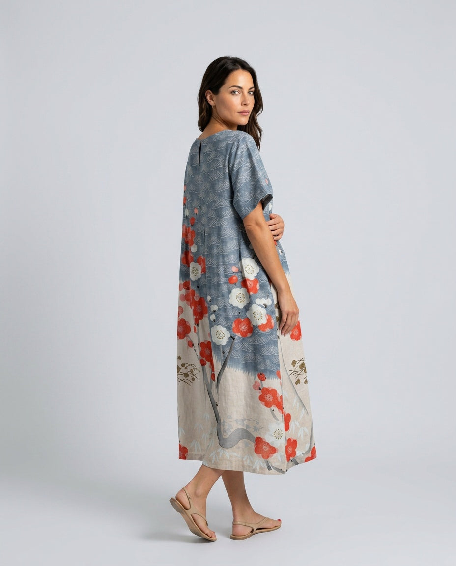 Beautiful women's floral boho maxi dress, a refined flowy garment with short sleeves & round neckline.