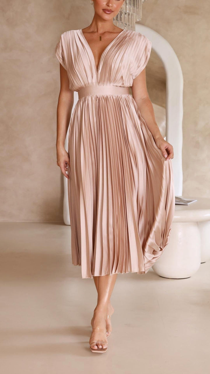 Sophisticated women's pleated maxi dress, perfect for elegant evening wear.