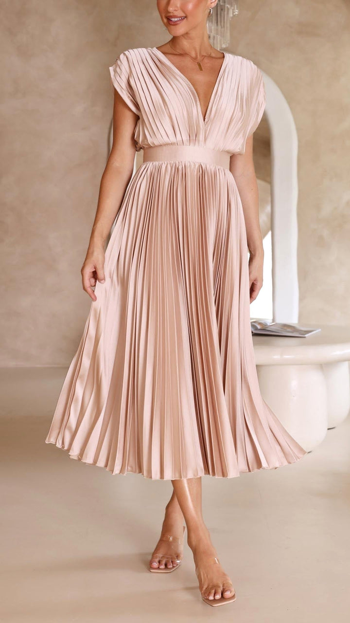Lightweight flowy pleated maxi dress, a comfortable summer fashion statement.