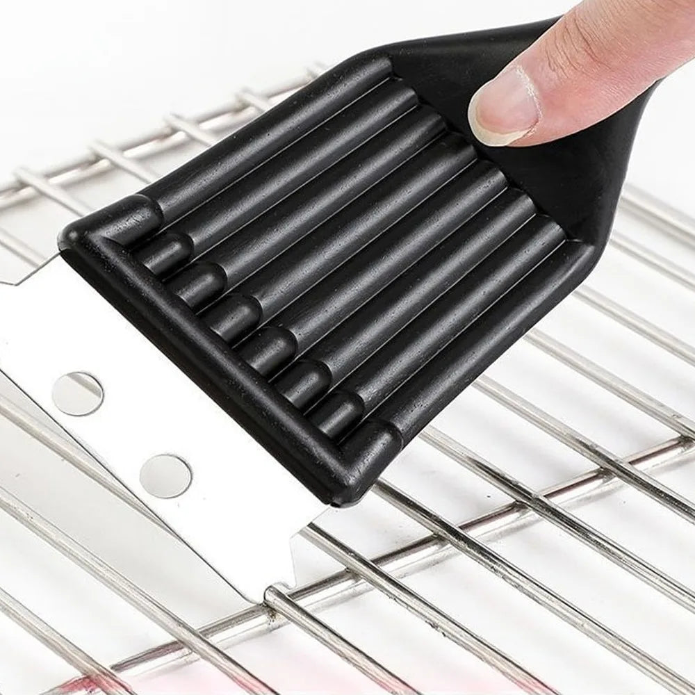 Achieve pristine BBQ grates with this heavy-duty outdoor grill cleaner, making post-cooking cleanup effortless.