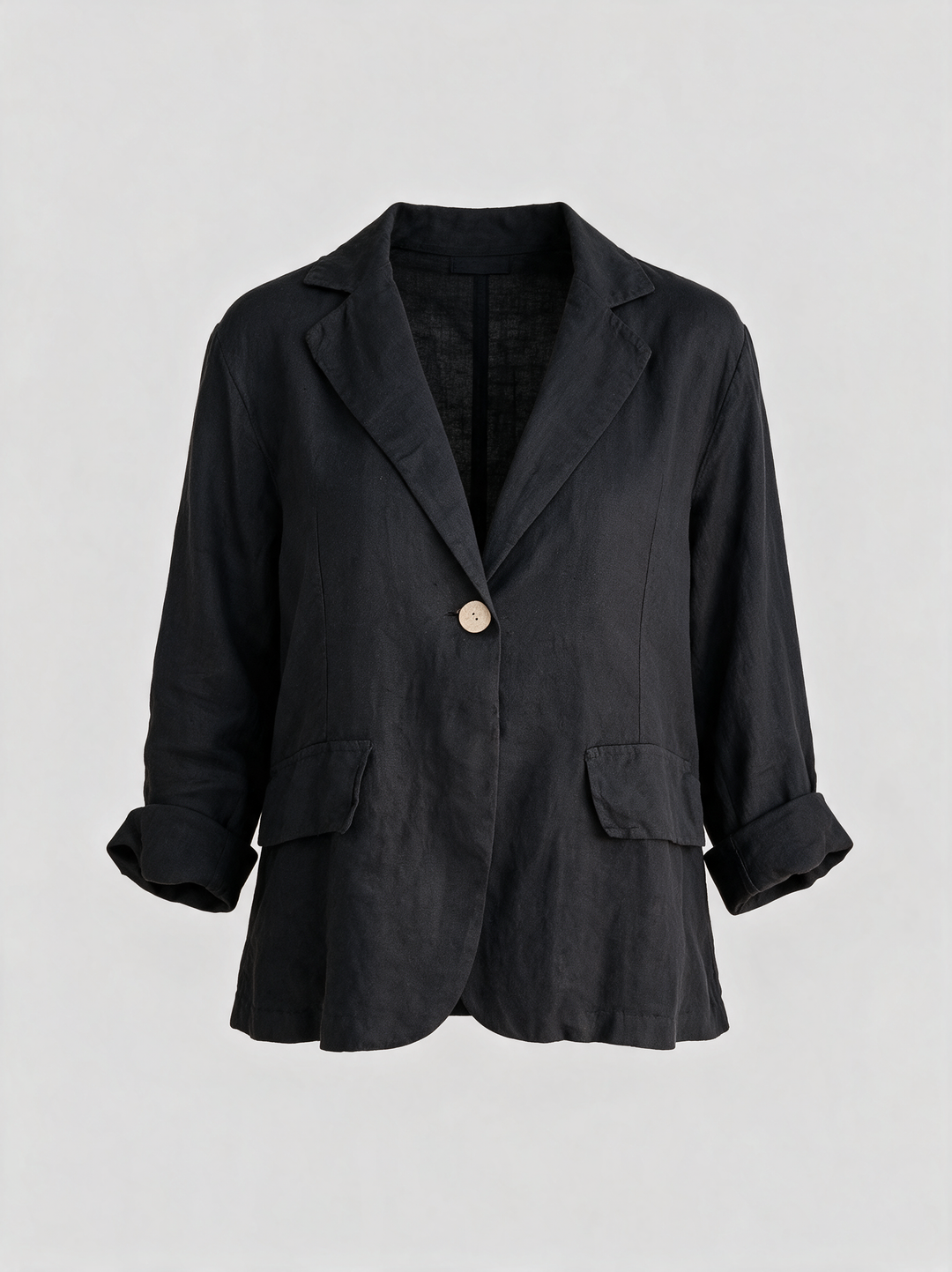 Versatile women's blazer, lightweight and perfect for a sophisticated business casual look.
